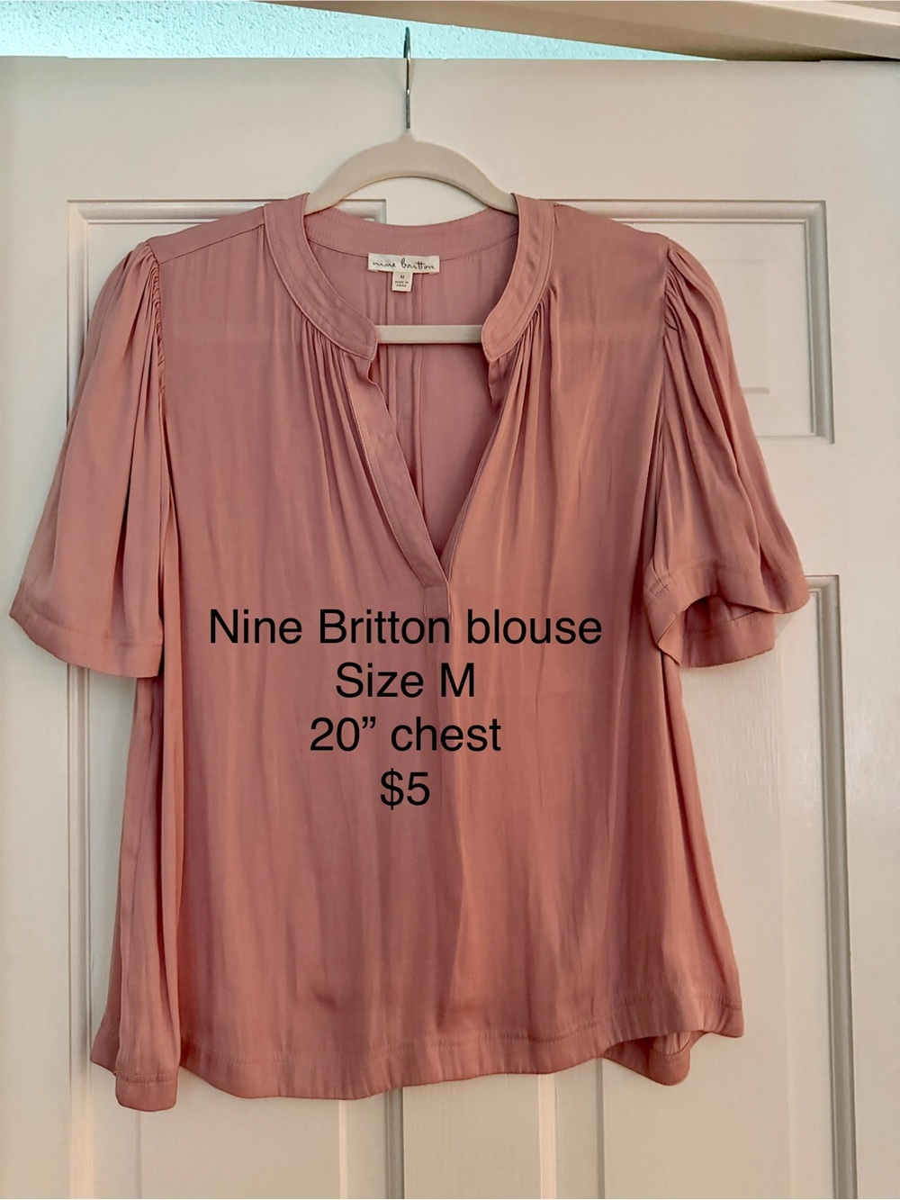 nine britton Dusty Pink V-Neck Short Puff Sleeve Blouse